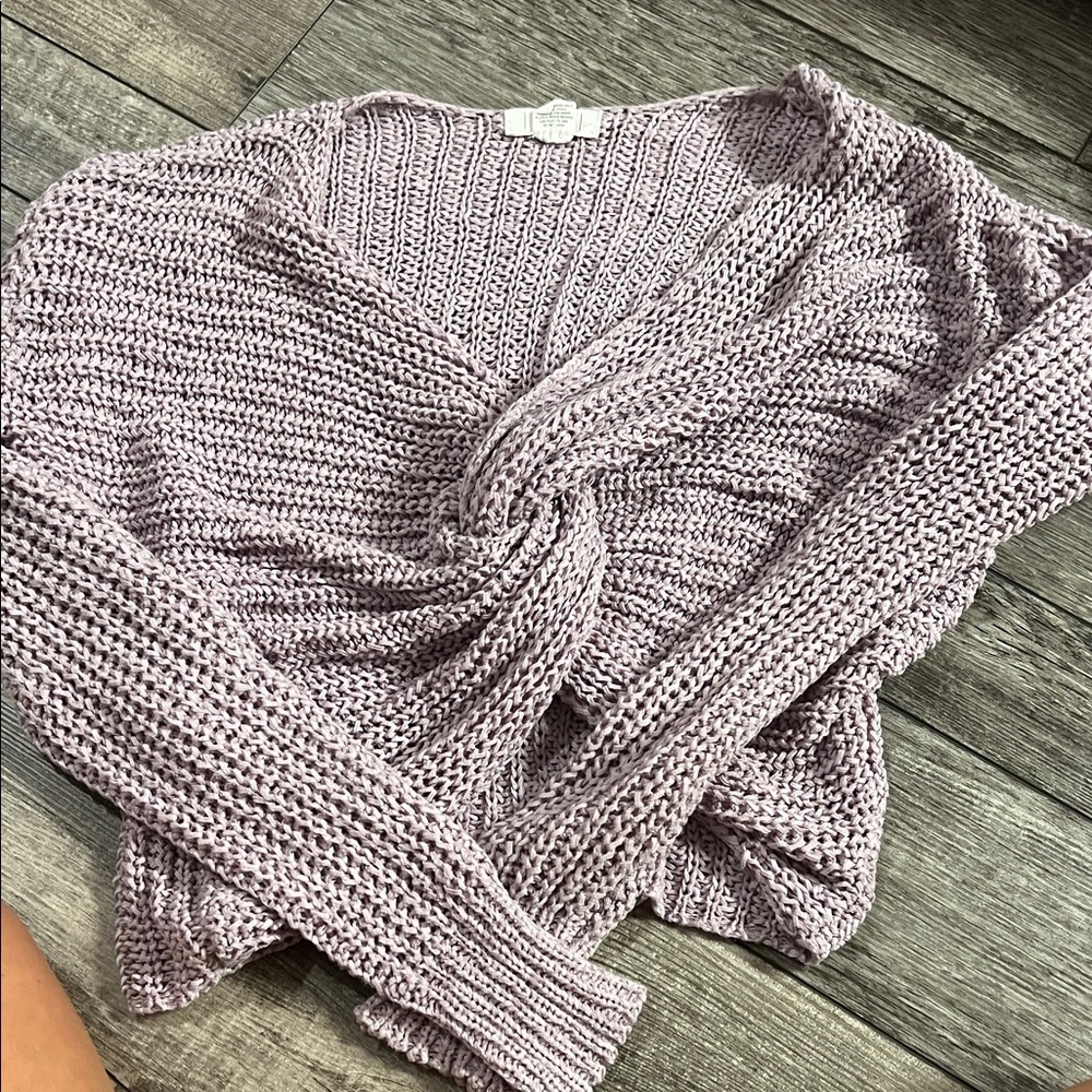 V-Neck Sweater in Soft Lavender
